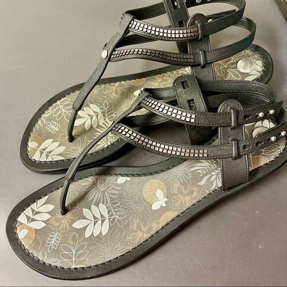 Grendene Brazil Autumn Run Silver Studded Flexpand Gladiator Small Heel Sandals - Picture 3 of 16
